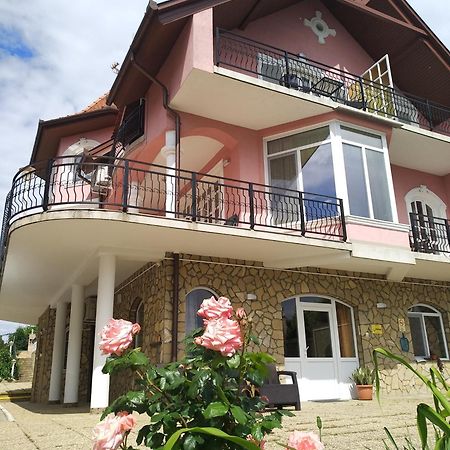 Manor Villa Heviz Exterior photo