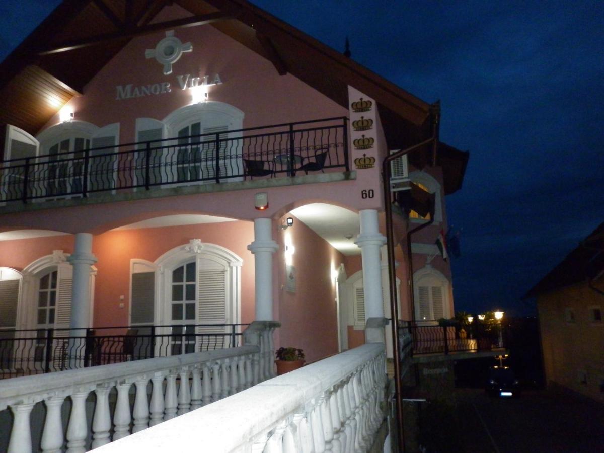Manor Villa Heviz Exterior photo