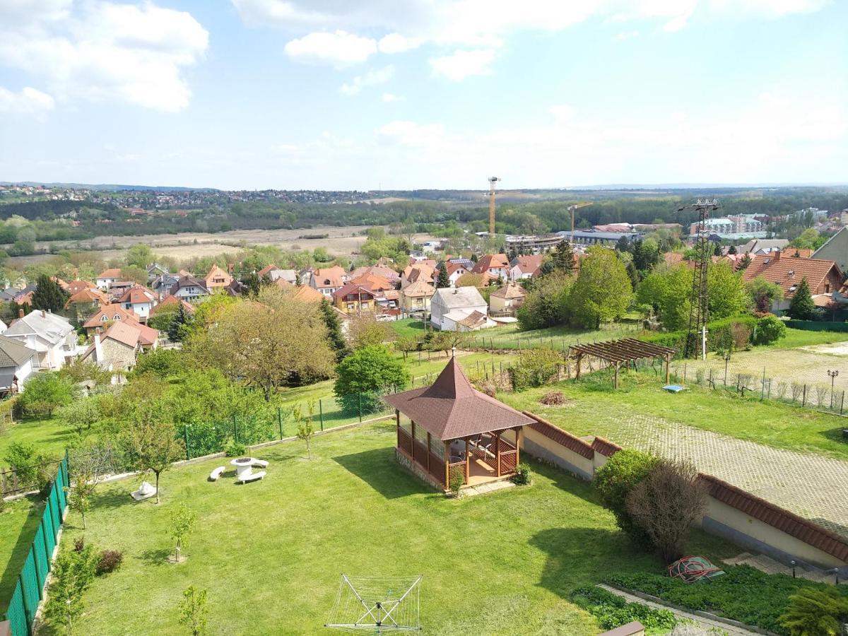 Manor Villa Heviz Exterior photo